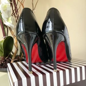 Brand New barely worn Black Stilettos!